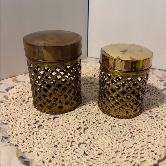 Vintage Made in India Brass Filigree Nesting Canisters - Picture 5 of 14